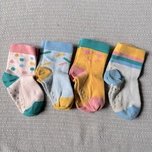 4 pairs Ten Little party socks grippy Toddler Medium